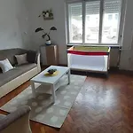 Háziállatbarát Mandula Ház Központjánál Casa de Férias