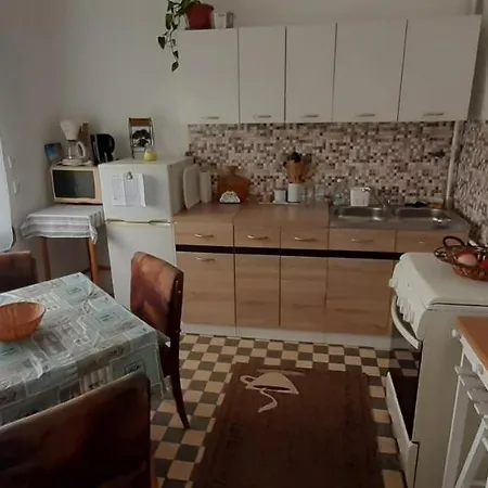 Haziallatbarat Mandula Haz Koezpontjanal Holiday home *